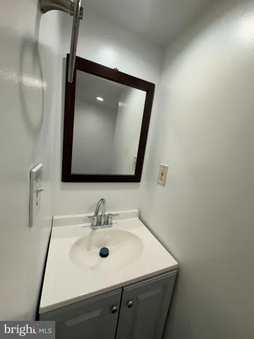 $1,095,000 | 131 Casmar Street Southeast, Vienna, VA 22180