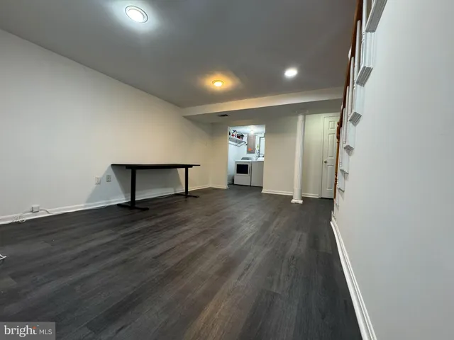 $1,095,000 | 131 Casmar Street Southeast, Vienna, VA 22180