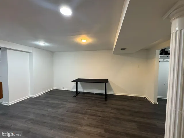 $1,095,000 | 131 Casmar Street Southeast, Vienna, VA 22180