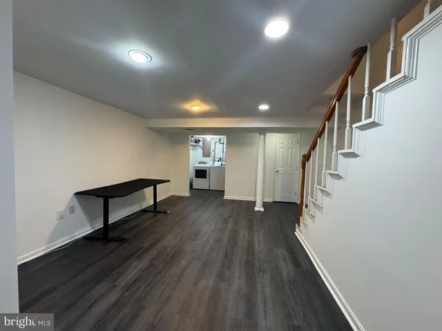 $1,095,000 | 131 Casmar Street Southeast, Vienna, VA 22180