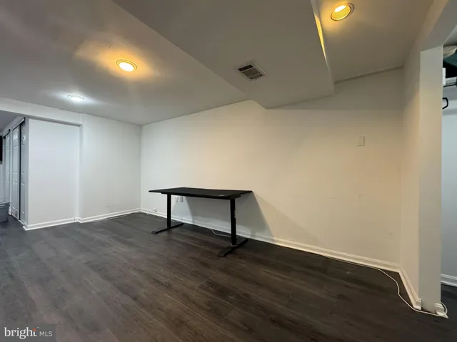 $1,095,000 | 131 Casmar Street Southeast, Vienna, VA 22180