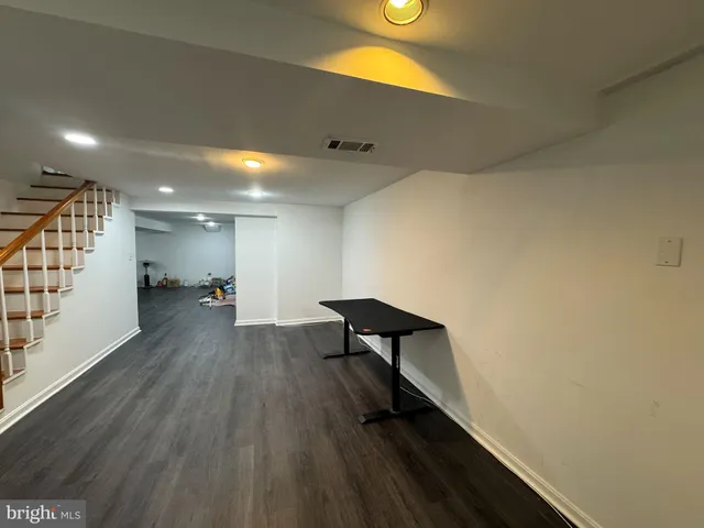 $1,095,000 | 131 Casmar Street Southeast, Vienna, VA 22180