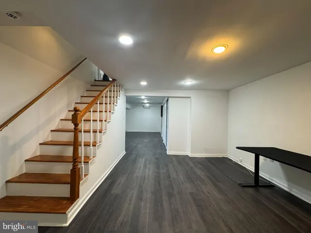 $1,095,000 | 131 Casmar Street Southeast, Vienna, VA 22180