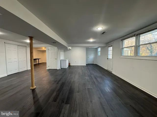 $1,095,000 | 131 Casmar Street Southeast, Vienna, VA 22180