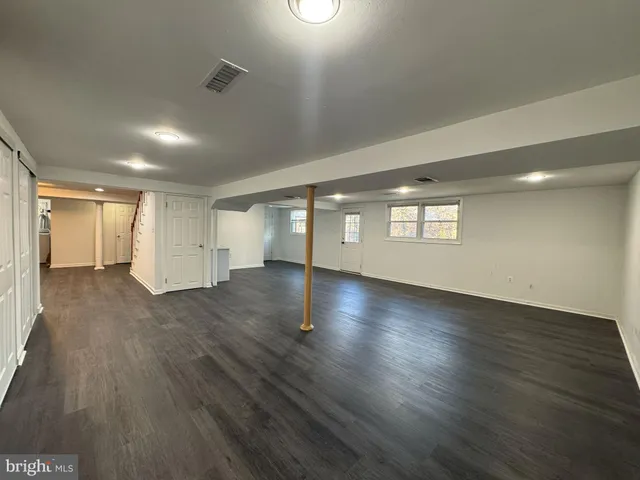 $1,095,000 | 131 Casmar Street Southeast, Vienna, VA 22180