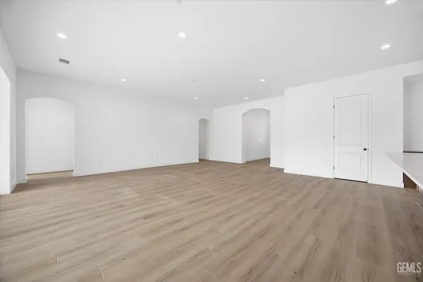 $725,815 | Undisclosed Address, Bakersfield, CA 93314