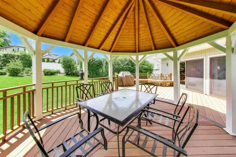 $675,000 | 611 West Whiting Lane, Arlington Heights, IL 60004