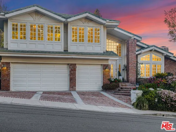 $10,499 | 6111 County Oak Road, Woodland Hills, CA 91367