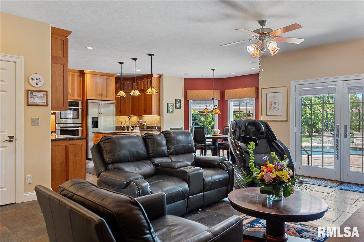 5404 Reserve Boulevard Springfield, IL 62711 - Photo 19 of 93