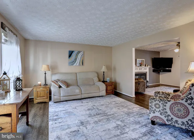 $765,000 | 8200 Splashing Brook Court, Laurel, MD 20723