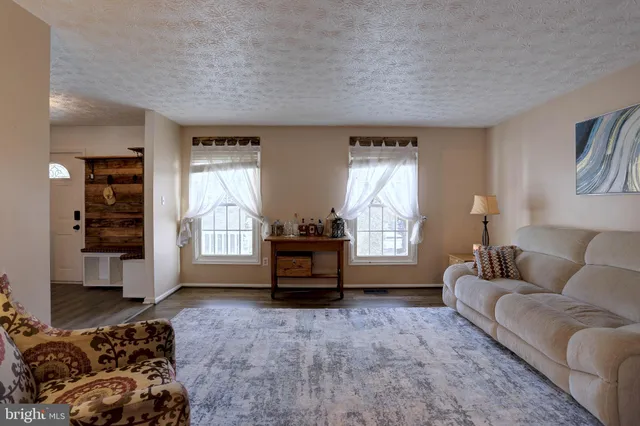 $765,000 | 8200 Splashing Brook Court, Laurel, MD 20723