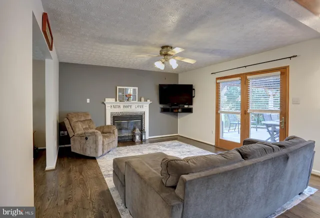 $765,000 | 8200 Splashing Brook Court, Laurel, MD 20723