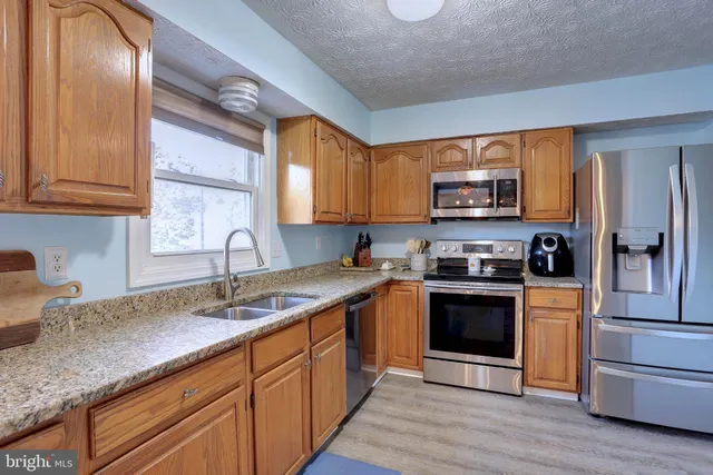 $765,000 | 8200 Splashing Brook Court, Laurel, MD 20723