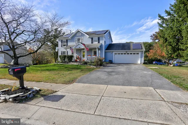 $765,000 | 8200 Splashing Brook Court, Laurel, MD 20723