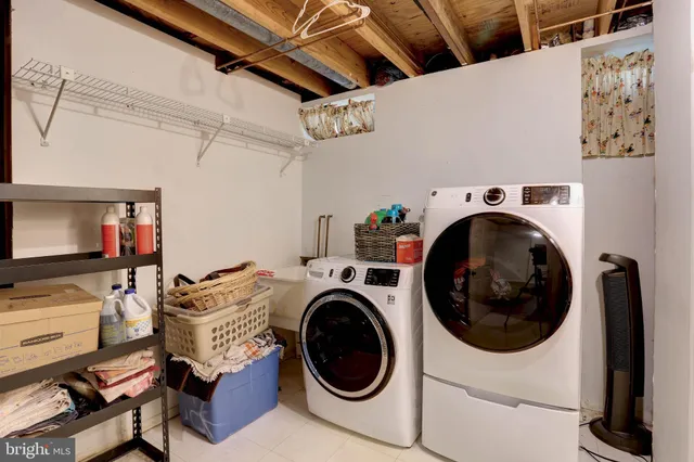 $765,000 | 8200 Splashing Brook Court, Laurel, MD 20723