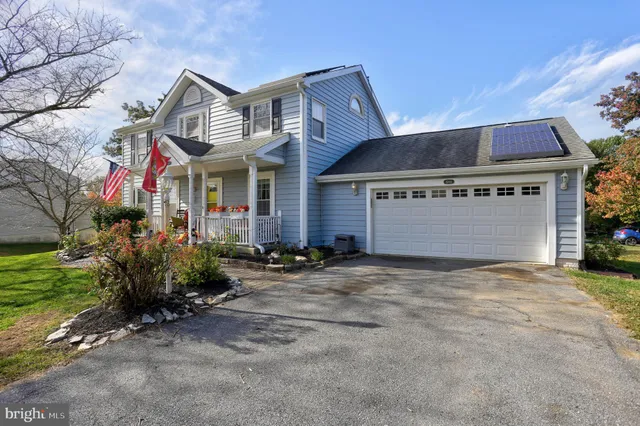$765,000 | 8200 Splashing Brook Court, Laurel, MD 20723