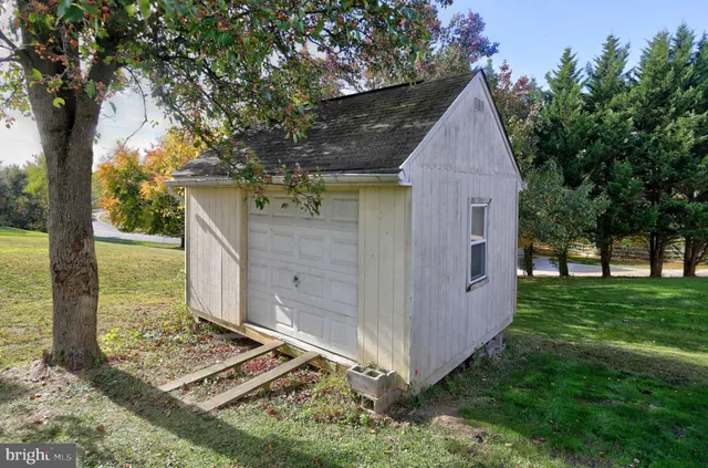 $765,000 | 8200 Splashing Brook Court, Laurel, MD 20723