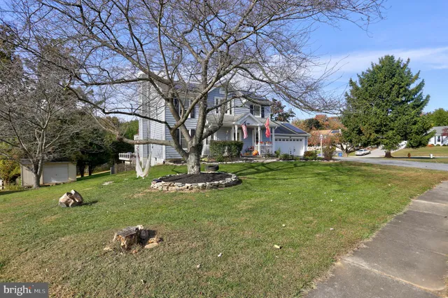 $765,000 | 8200 Splashing Brook Court, Laurel, MD 20723