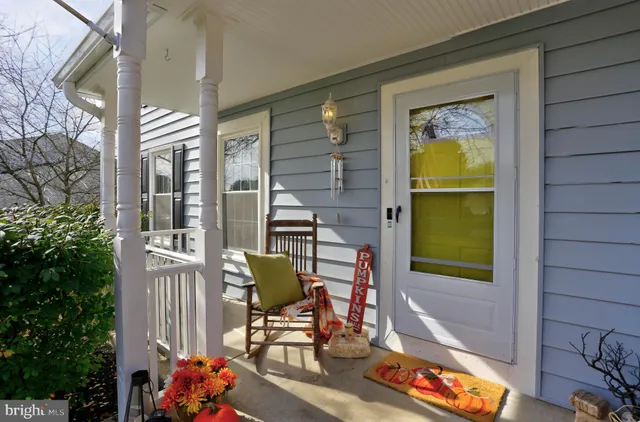 $765,000 | 8200 Splashing Brook Court, Laurel, MD 20723