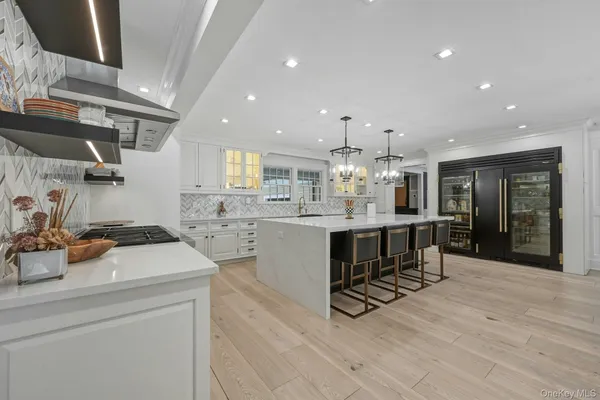 $4,450,000 | 192 Burtis Lane, Muttontown, NY 11791