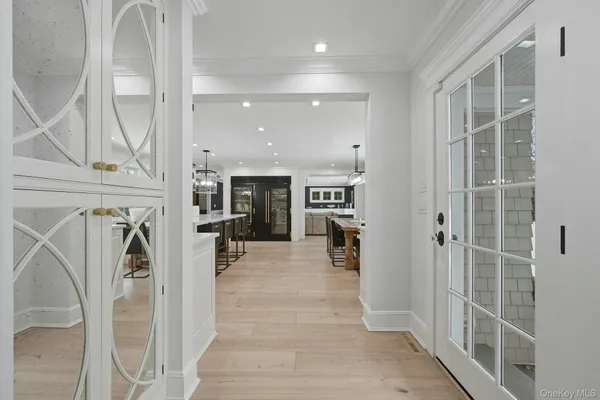 $4,450,000 | 192 Burtis Lane, Muttontown, NY 11791