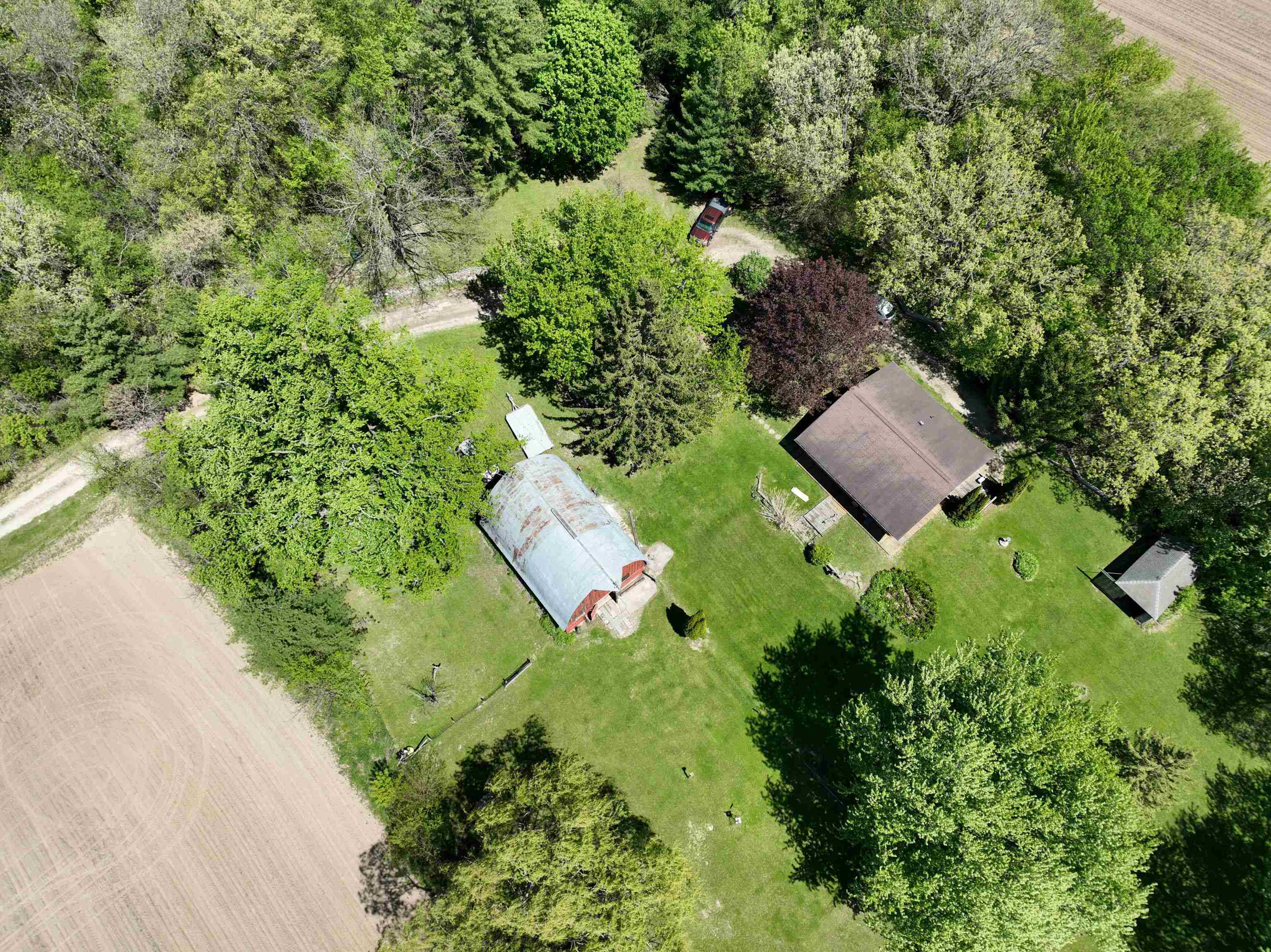 2112 Utica Road Cambridge, WI 53523 - Photo 33 of 52
