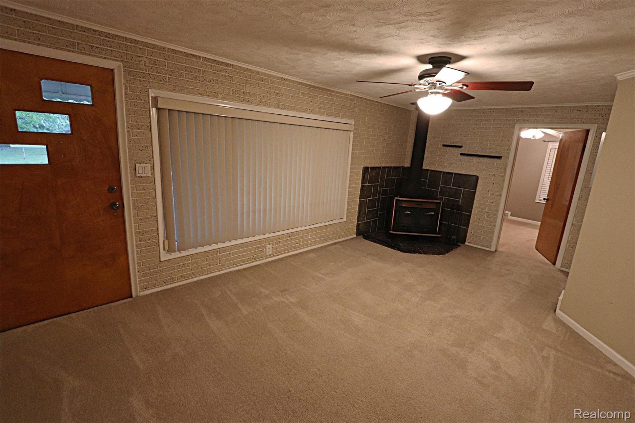 14190 Stark Road Livonia, MI 48154 - Photo 16 of 55 IMG_7412_InPixio.jpg