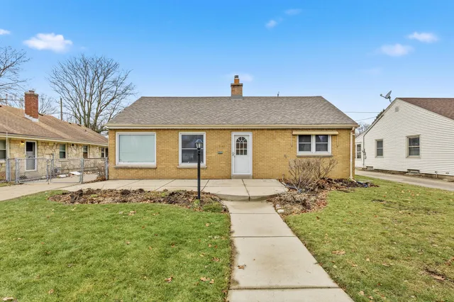 $310,000 | 2467 South 82nd Street, Milwaukee, WI 53219
