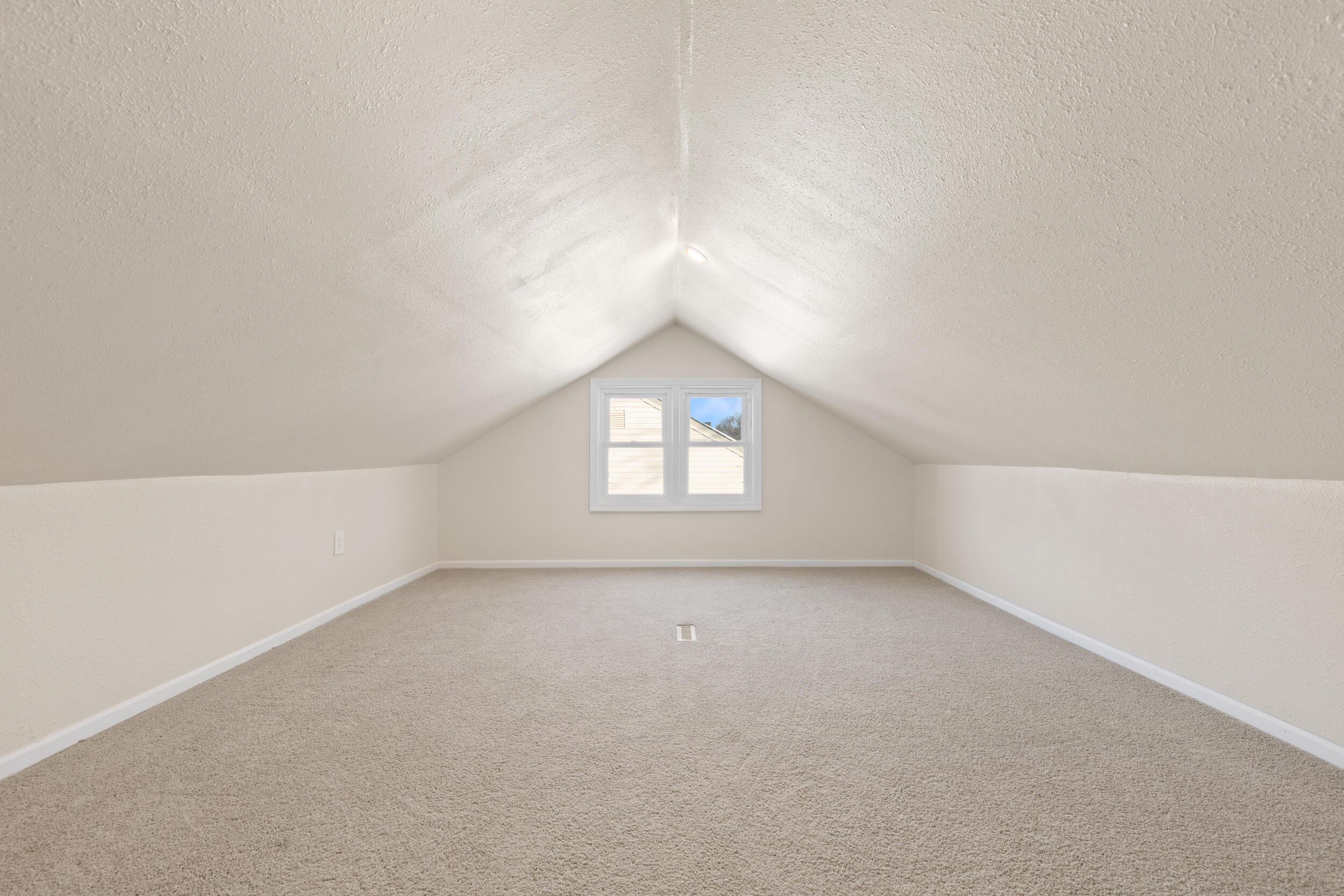 2467 South 82nd Street Milwaukee, WI 53219 - Photo 17 of 26 photo jan 21 2026, 8 24 22 pm