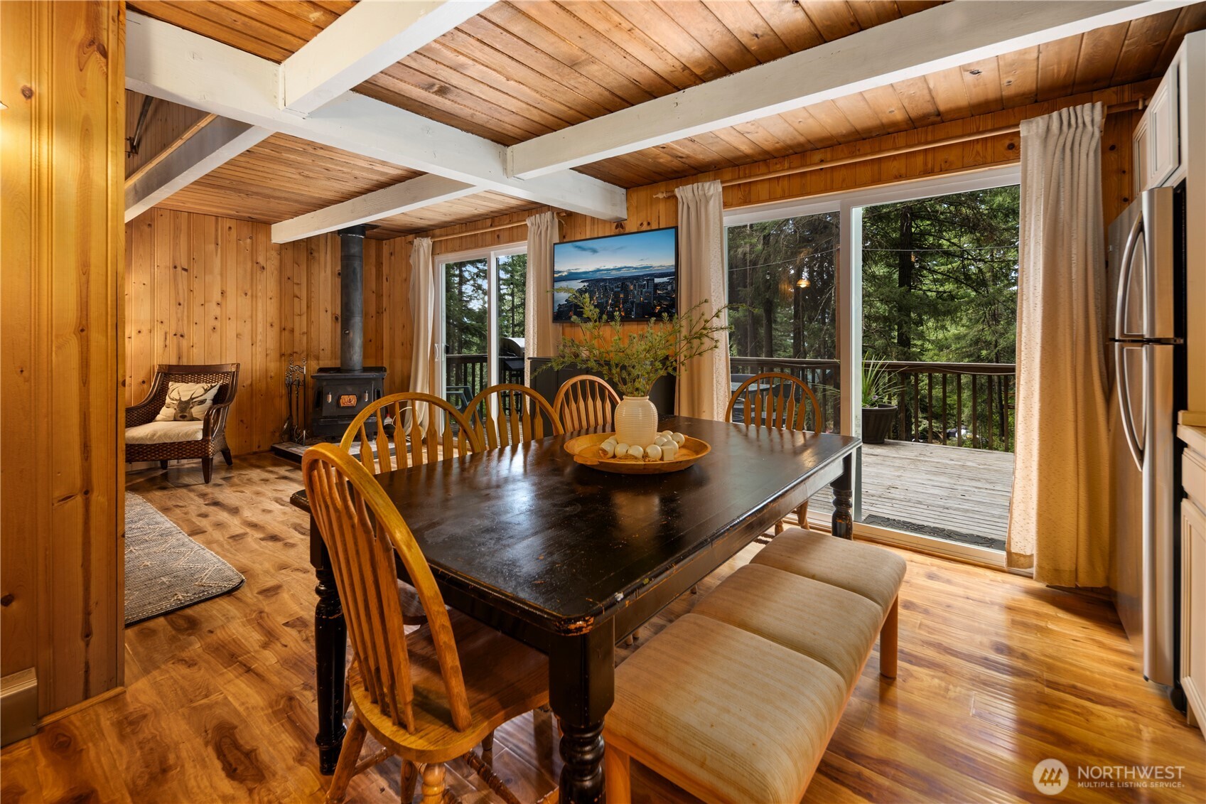 61 Hideaway Lane Ronald, WA 98940 - Photo 5 of 30 a dining room with furniture and a floor to ceiling window
