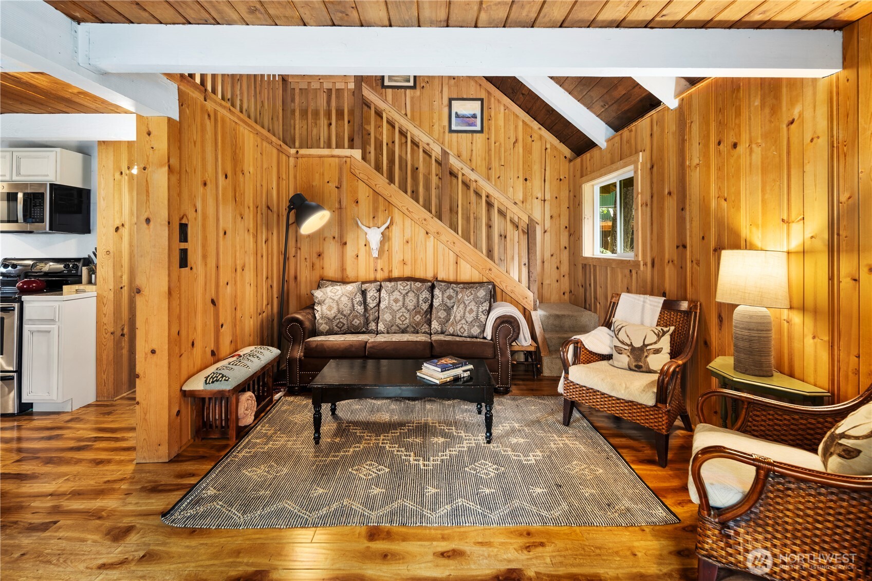 61 Hideaway Lane Ronald, WA 98940 - Photo 9 of 30 a living room with patio furniture and a flat screen tv