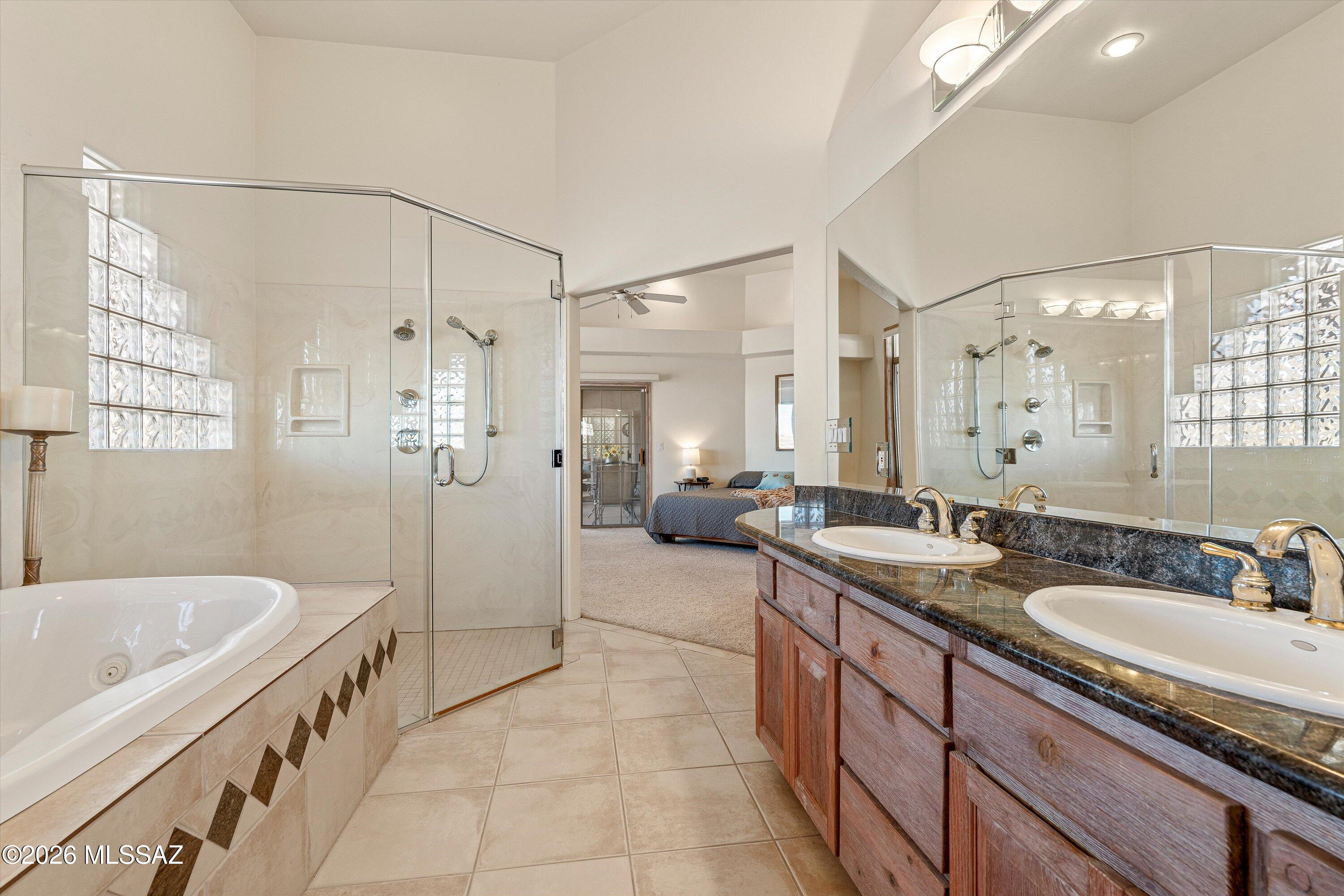 6262 West Trails End Road Tucson, AZ 85745 - Photo 27 of 51 Primary Bathroom