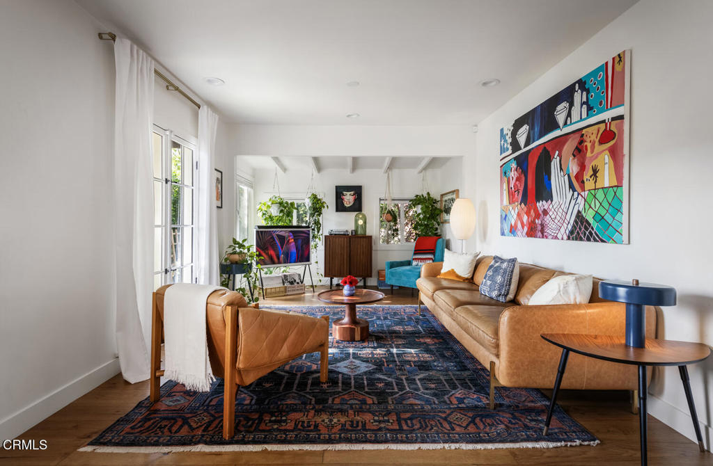 559 MacDonald Street Pasadena, CA 91103 - Photo 3 of 28 3