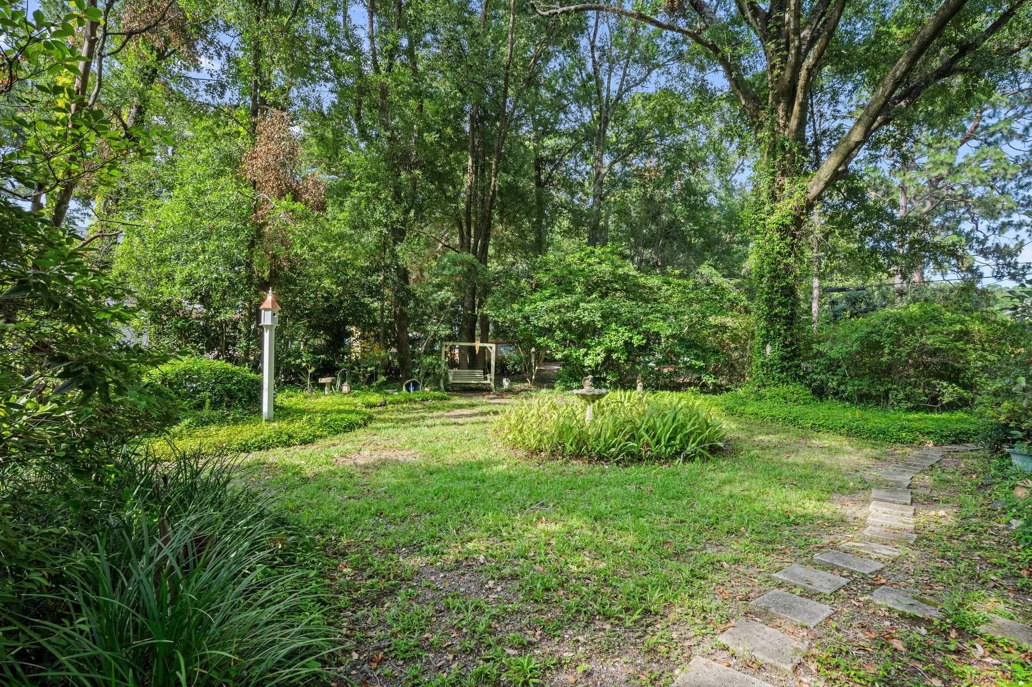 51 North Bayview Street Fairhope, AL 36532 - Photo 8 of 30 Yard