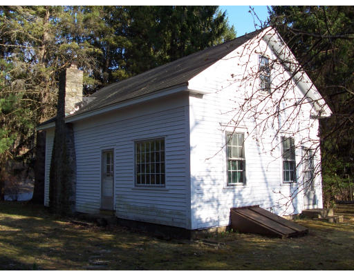 43 Upper Hampden Road Monson, MA 01057 - Photo 3 of 8