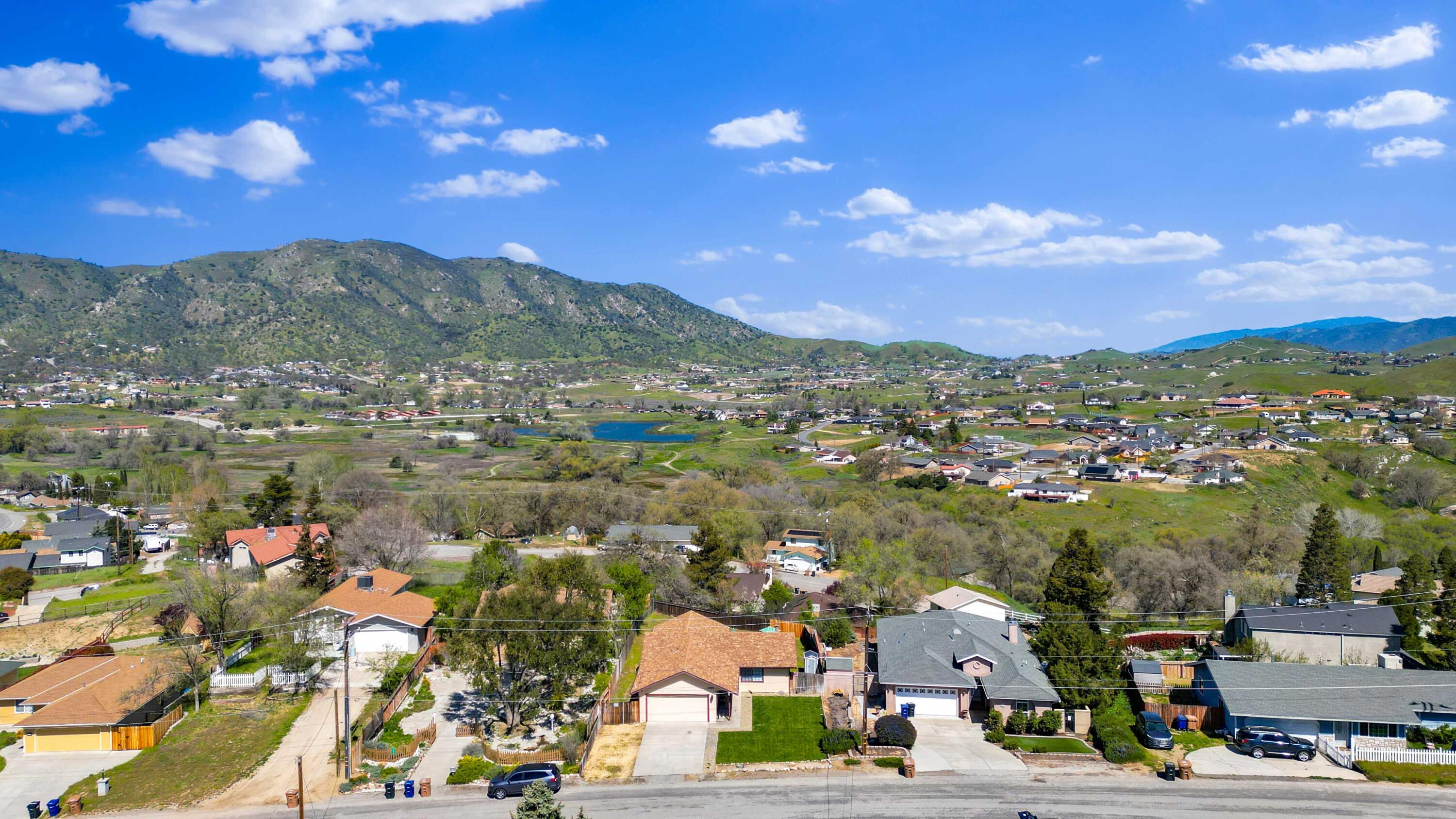 19909 Meadows Road Tehachapi, CA 93561 - Photo 4 of 25 19909 Meadows Rd-1