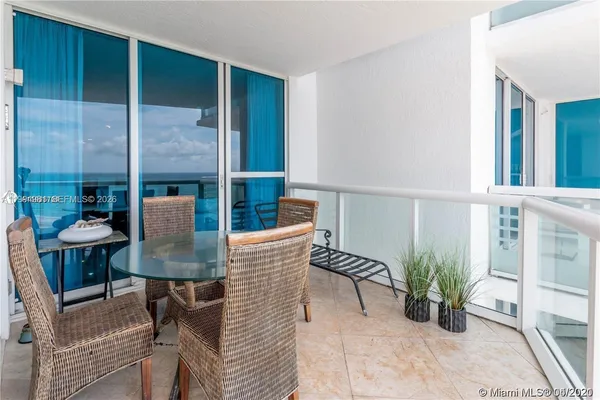 $10,000 | 3801 Collins Avenue, Unit 1102, Miami Beach, FL 33140