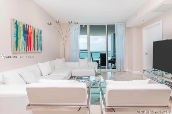$10,000 | 3801 Collins Avenue, Unit 1102, Miami Beach, FL 33140
