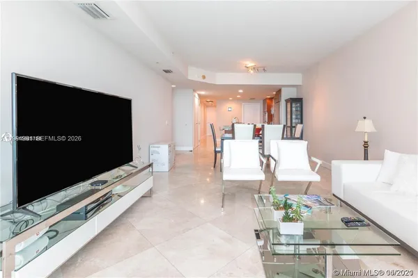 $10,000 | 3801 Collins Avenue, Unit 1102, Miami Beach, FL 33140
