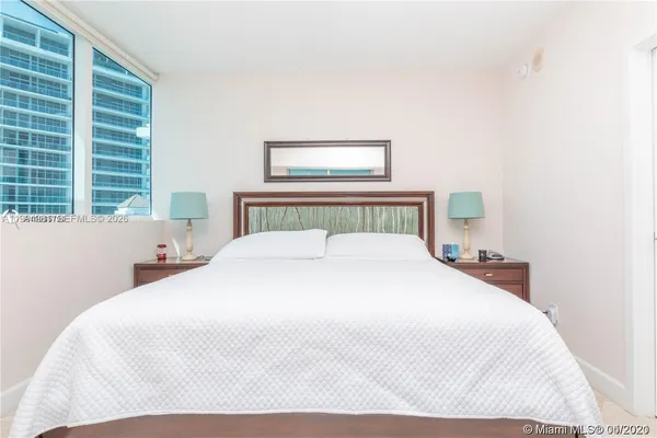 $10,000 | 3801 Collins Avenue, Unit 1102, Miami Beach, FL 33140