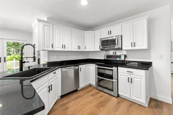 $1,295,000 | 7 Fairway Drive, Hale's Location, NH 03860