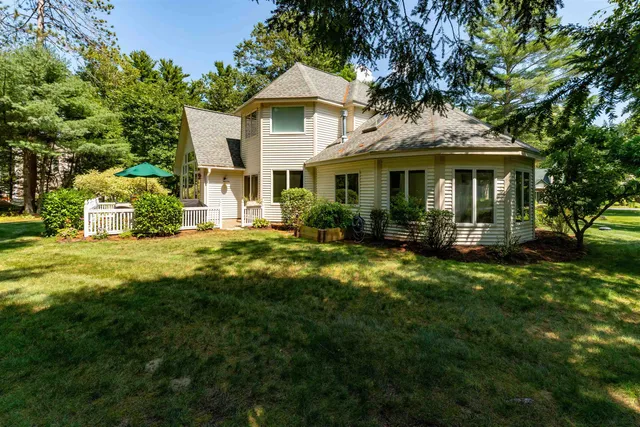 $1,295,000 | 7 Fairway Drive, Hale's Location, NH 03860