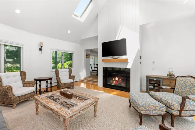 $1,295,000 | 7 Fairway Drive, Hale's Location, NH 03860