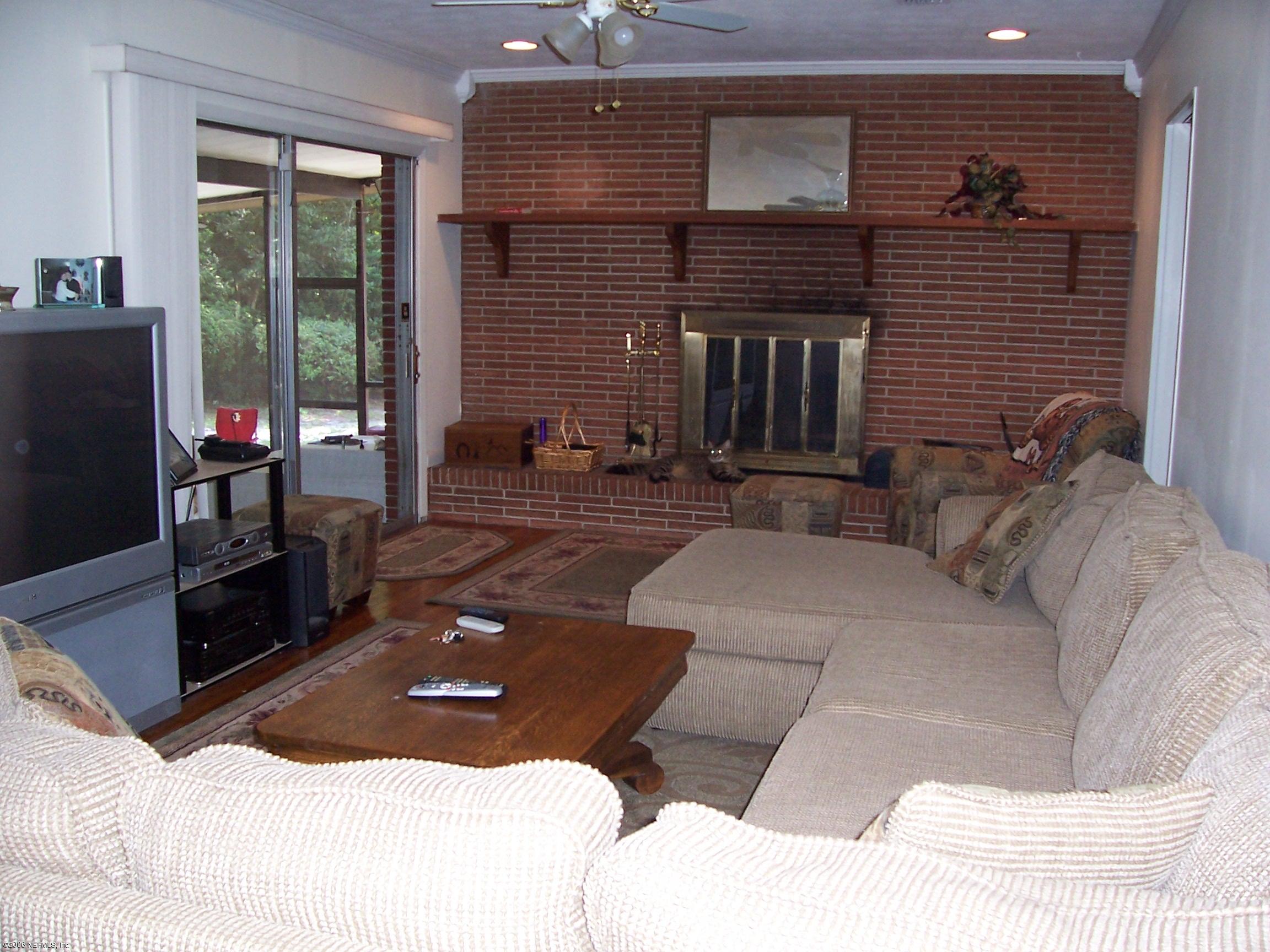 1929 Mill Creek Road Jacksonville, FL 32277 - Photo 2 of 13 Huge Family Room