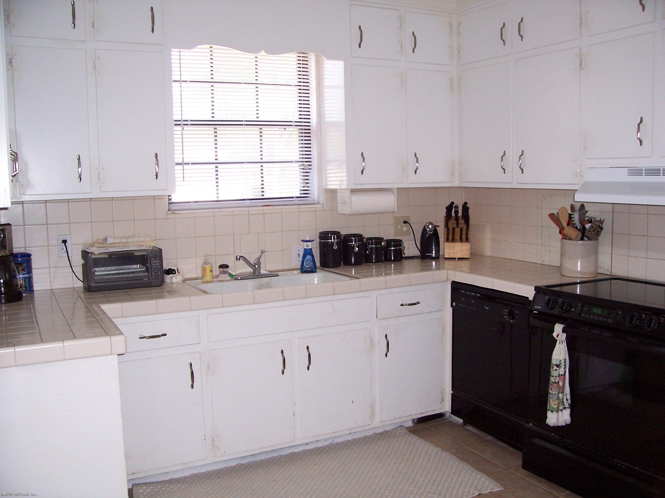 1929 Mill Creek Road Jacksonville, FL 32277 - Photo 3 of 13 Kitchen