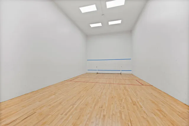 $180,000 | 4407 Wilshire Boulevard, Unit 305, Mound, MN 55364