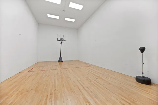 $180,000 | 4407 Wilshire Boulevard, Unit 305, Mound, MN 55364