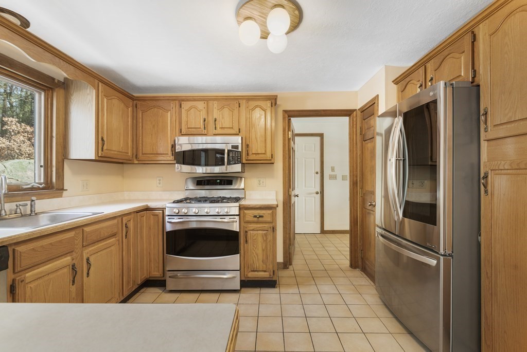4 Alger Road Foxboro, MA 02035 - Photo 13 of 39 Gallery Image 13
