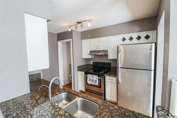 $124,900 | 2211 South Kirkwood Road, Unit 51, Houston, TX 77077