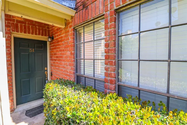 $124,900 | 2211 South Kirkwood Road, Unit 51, Houston, TX 77077